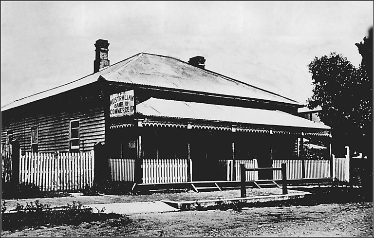 The Bank House B&B - Heritage Riverside Accomodation Ulmarra